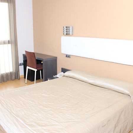Hotel Ciutat D'Amposta Værelse billede
